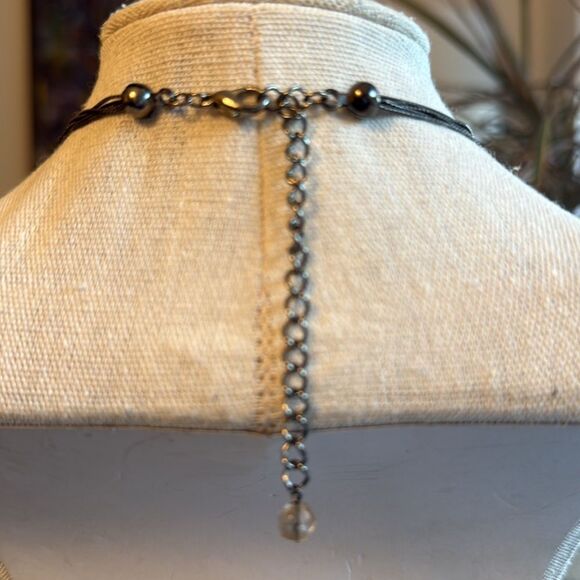 Vintage Gunmetal Grey 5 Strand Choker Necklace with Black & Smoky Faceted Beads. - Picture 4 of 4